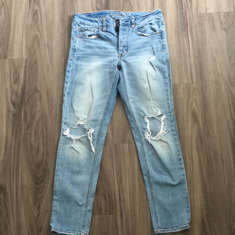 American Eagle “Tomgirl” jeans